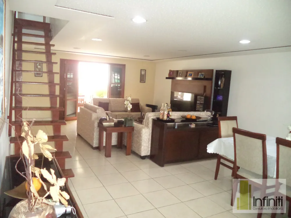 Casa, 3 quartos, 275 m² - Foto 16