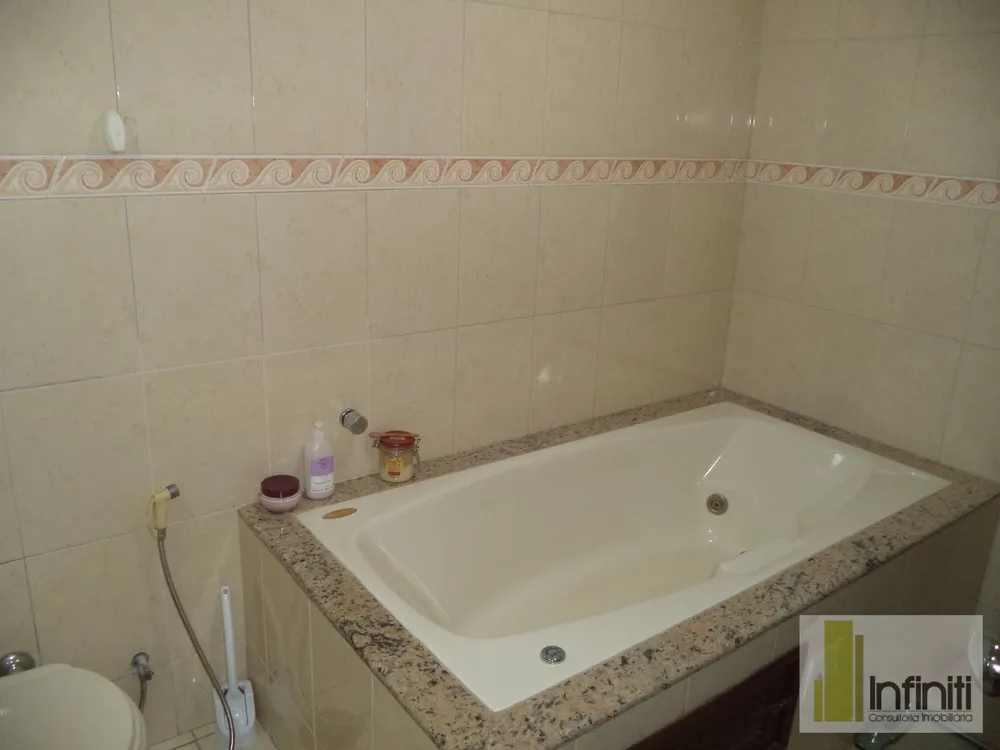 Casa, 3 quartos, 275 m² - Foto 36