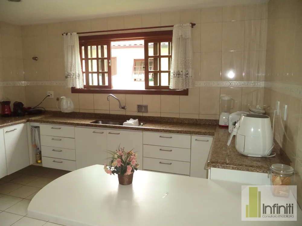 Casa, 3 quartos, 275 m² - Foto 26