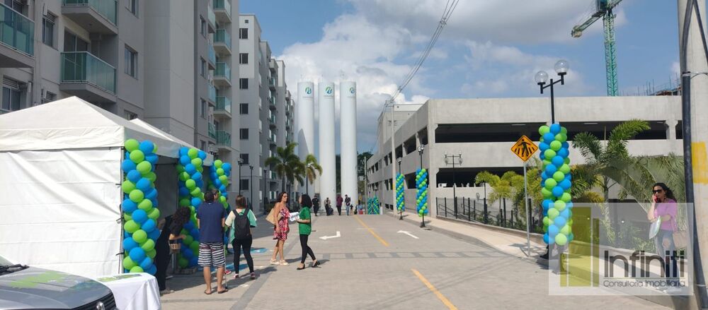 Apartamento à venda com 2 quartos, 64m² - Foto 17