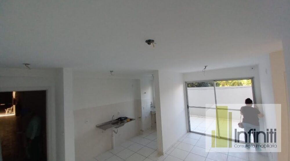 Apartamento à venda com 2 quartos, 64m² - Foto 4