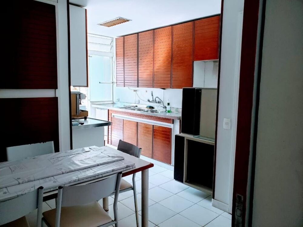 Apartamento à venda com 4 quartos, 200m² - Foto 8