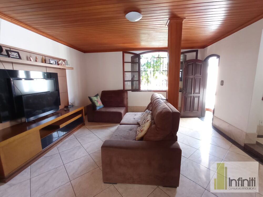 Casa de Condomínio à venda com 4 quartos, 300m² - Foto 1