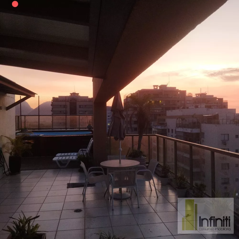 Cobertura, 3 quartos, 211 m² - Foto 1