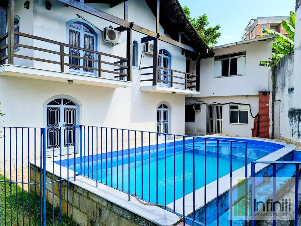Casa, 3 quartos, 235 m² - Foto 2