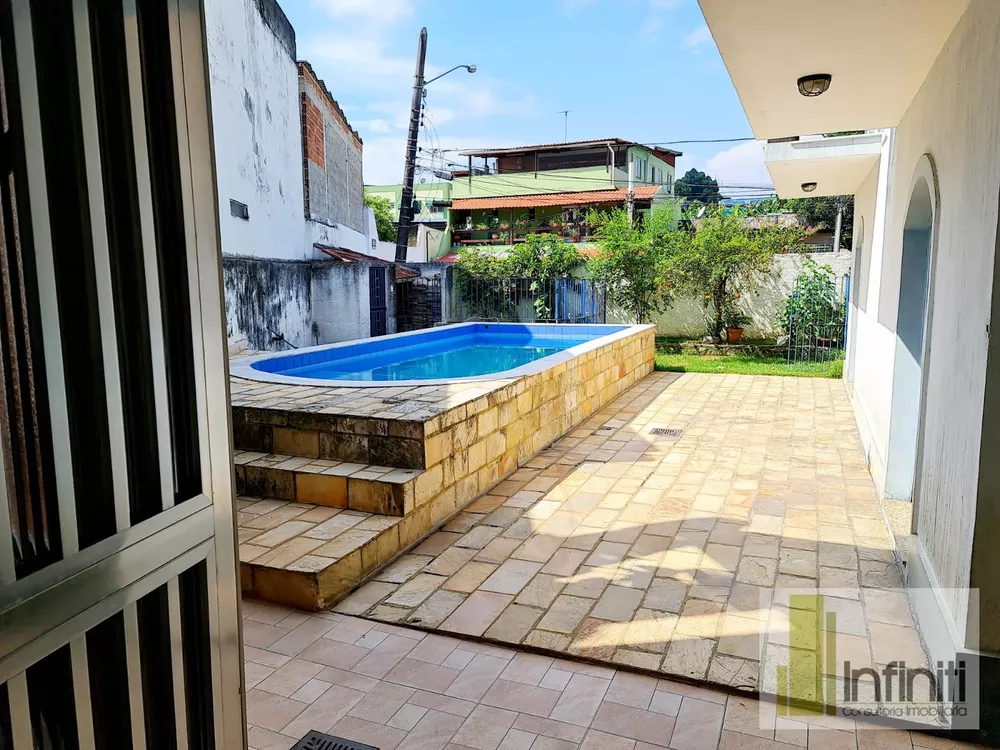 Casa, 3 quartos, 235 m² - Foto 12