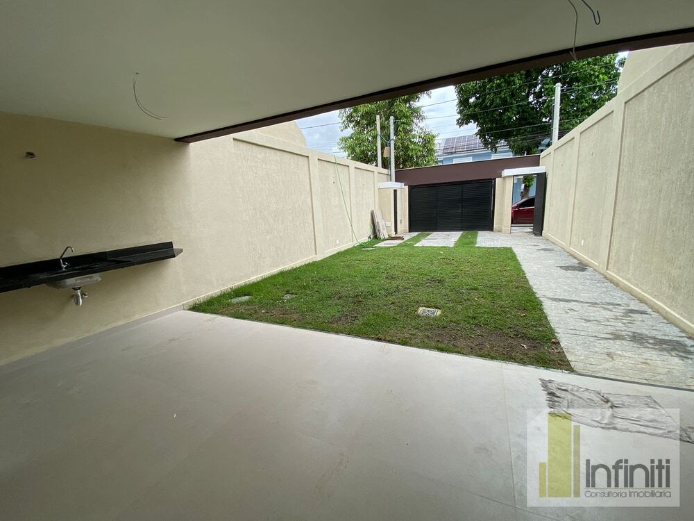 Casa à venda com 4 quartos, 170m² - Foto 1