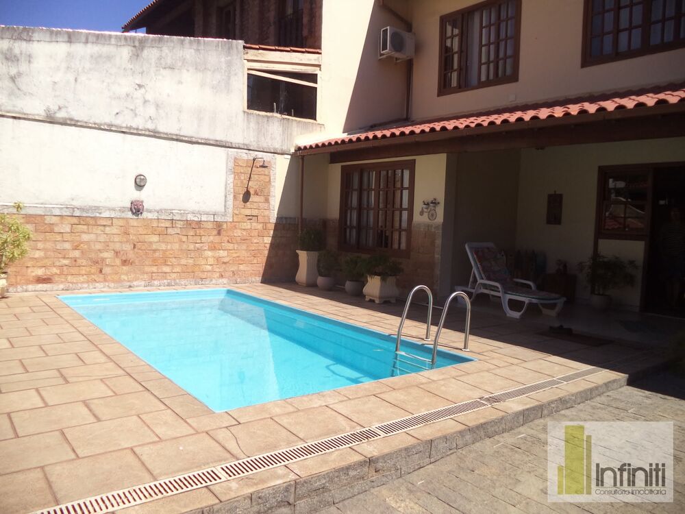 Casa de Condomínio à venda com 3 quartos, 360m² - Foto 4