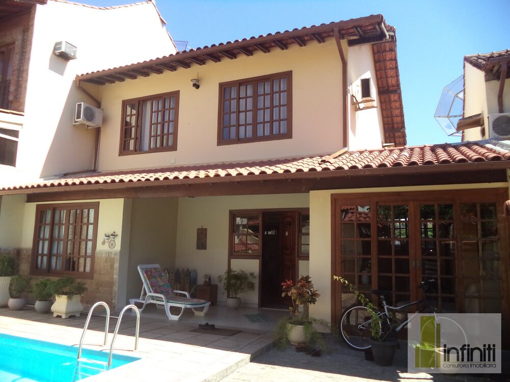 Casa de Condomínio à venda com 3 quartos, 360m² - Foto 2