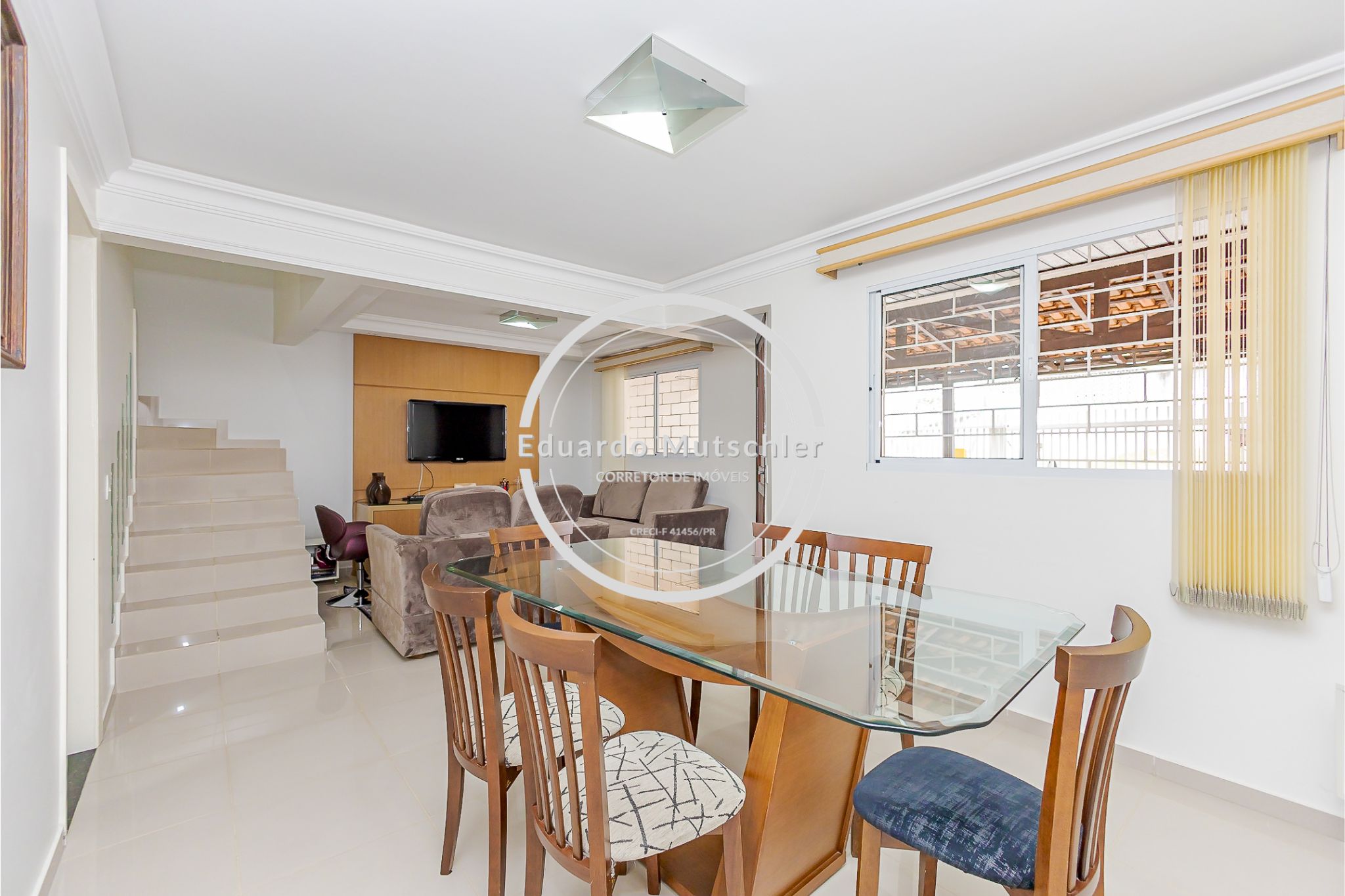 Sobrado à venda com 3 quartos, 94m² - Foto 1