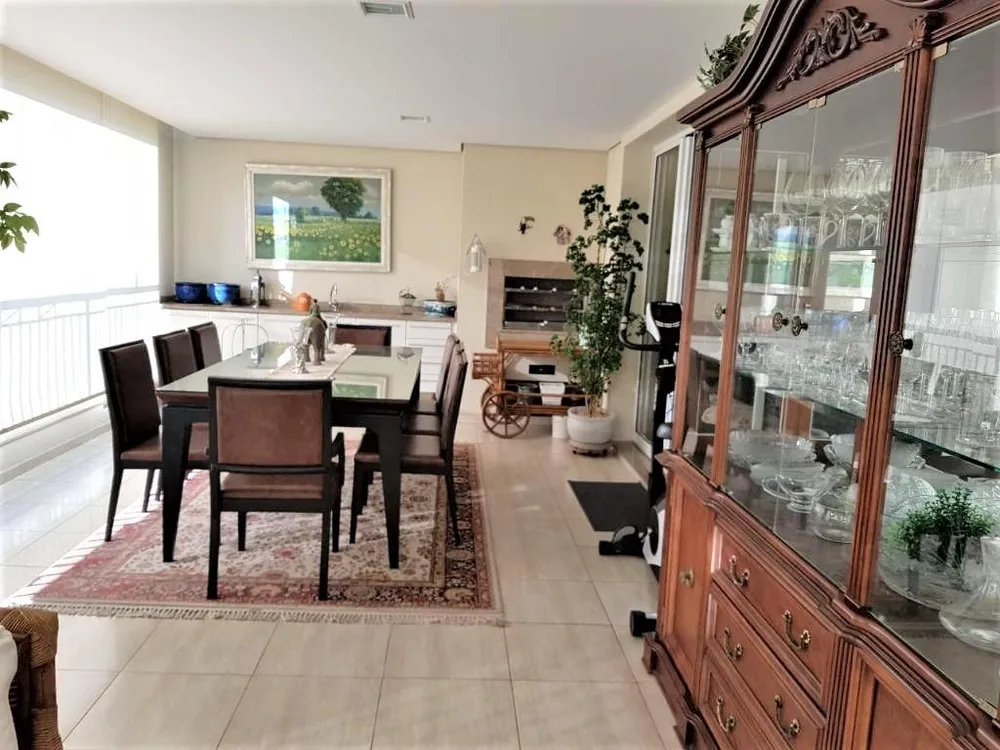 Apartamento, 4 quartos, 205 m² - Foto 1