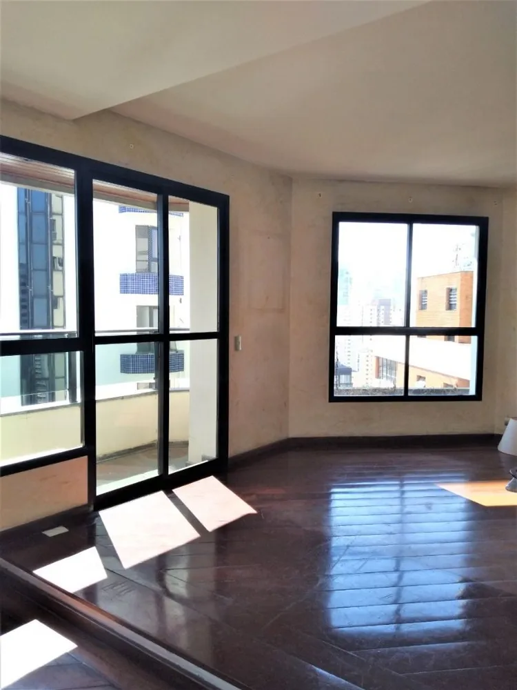 Apartamento, 3 quartos, 220 m² - Foto 3