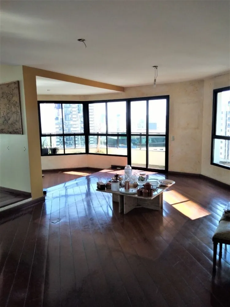 Apartamento, 3 quartos, 220 m² - Foto 2