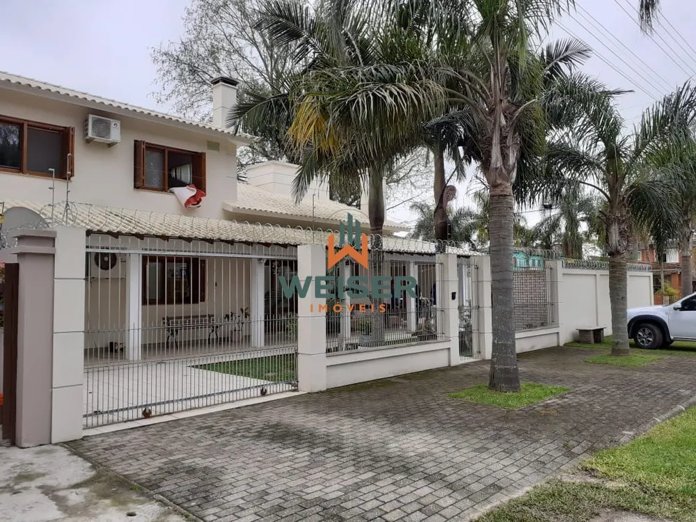Sobrado, 3 quartos, 271 m² - Foto 2