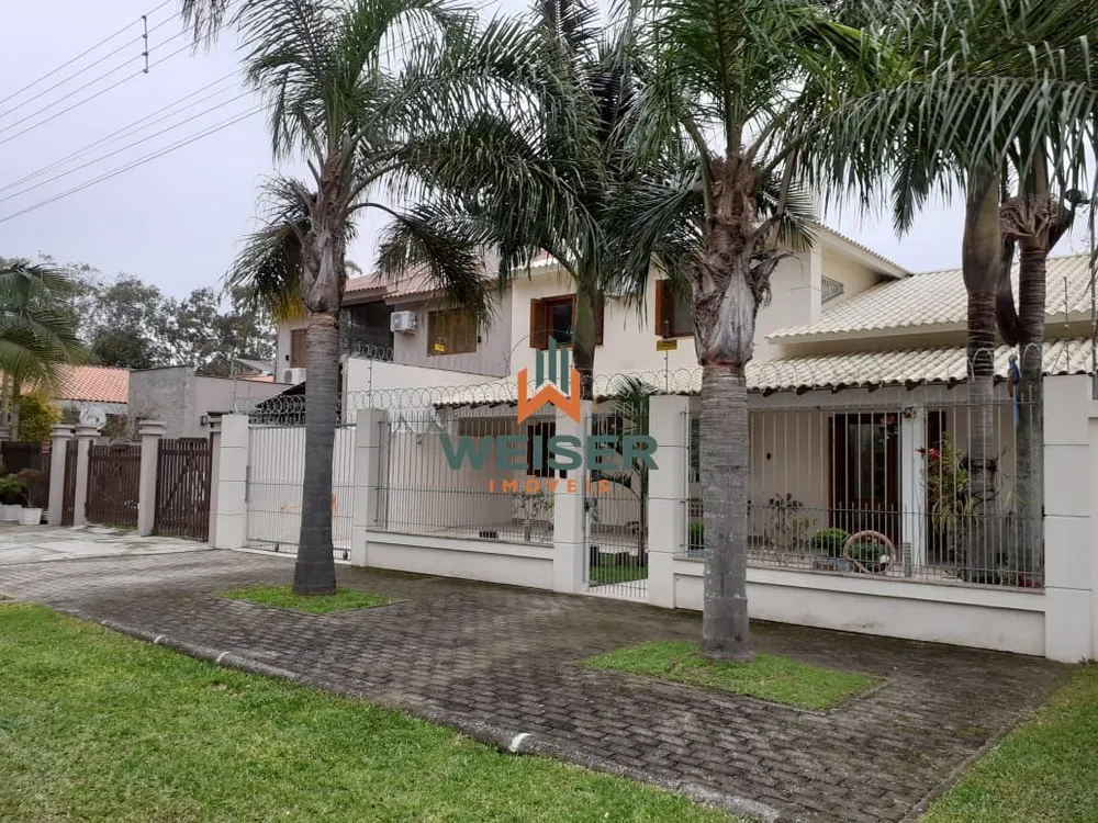 Sobrado, 3 quartos, 271 m² - Foto 1