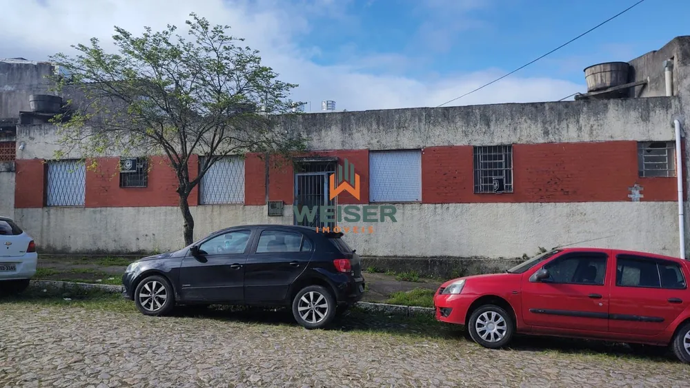 Casa, 6 quartos, 250 m² - Foto 1