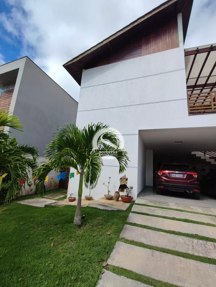 Casa de Condomínio à venda com 3 quartos, 228m² - Foto 2