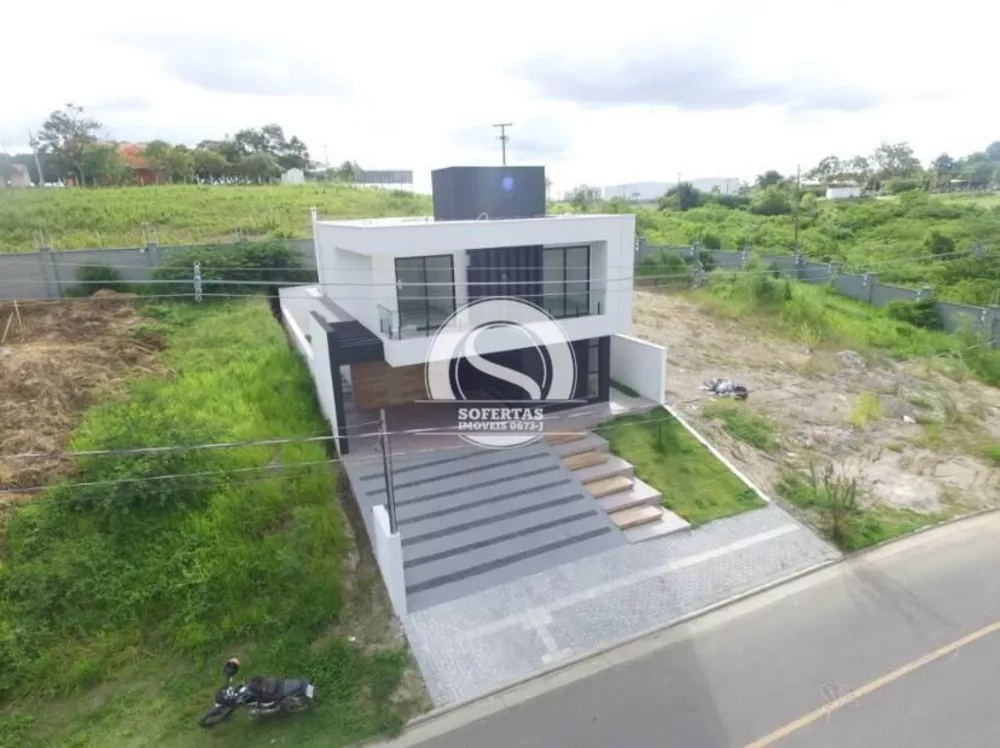 Casa de Condomínio à venda com 5 quartos, 196m² - Foto 2