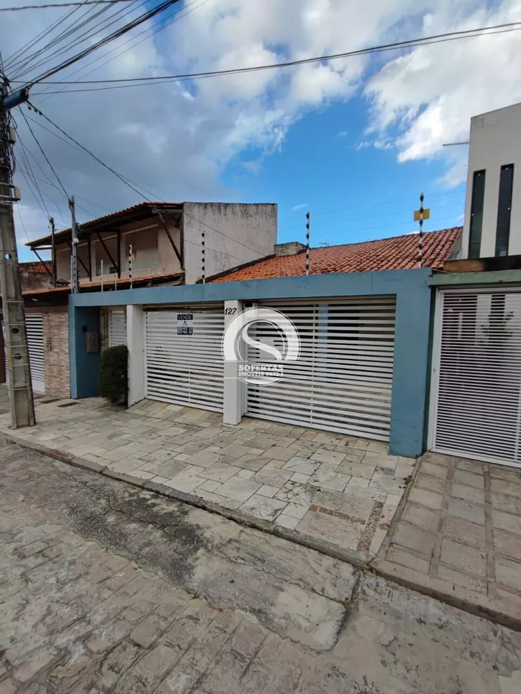 Casa à venda com 4 quartos, 270m² - Foto 2