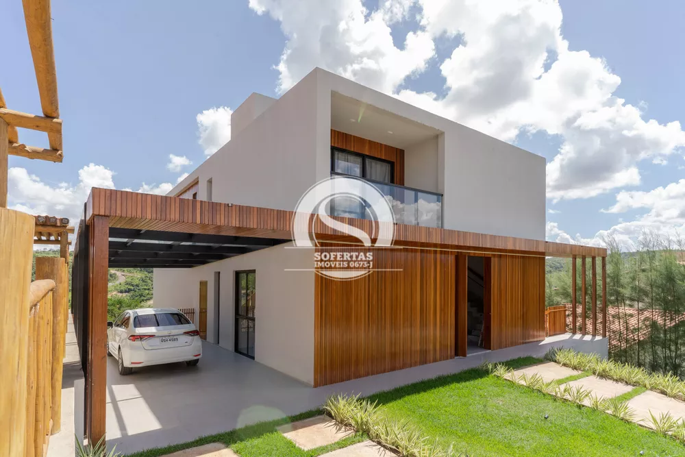 Casa de Condomínio à venda com 4 quartos, 350m² - Foto 1