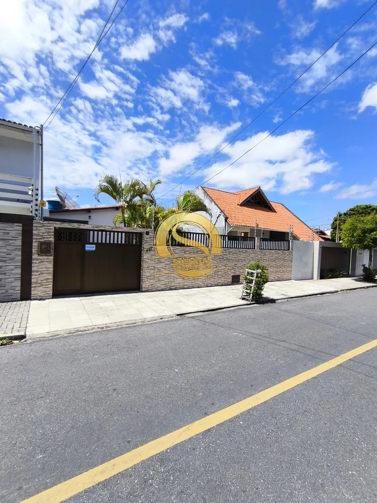 Casa, 3 quartos, 177 m² - Foto 1