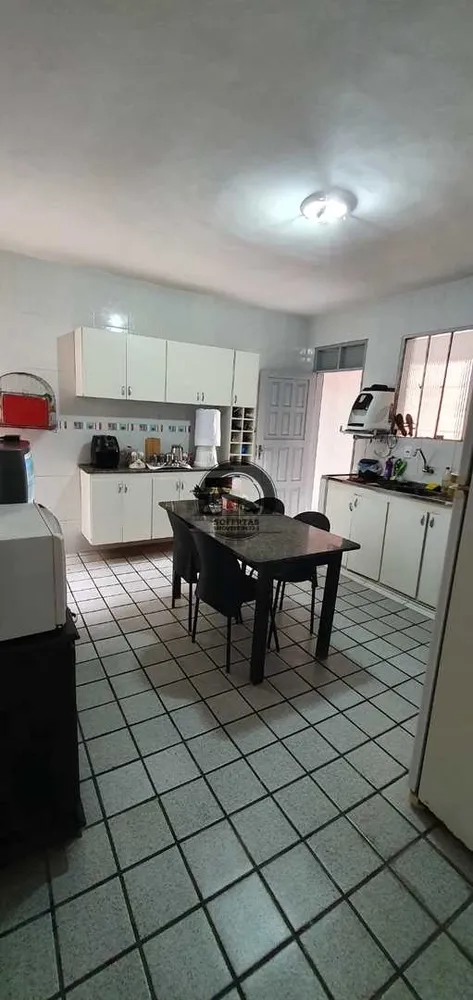 Casa, 4 quartos, 199 m² - Foto 2
