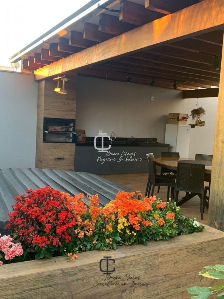 Casa, 3 quartos, 202 m² - Foto 4