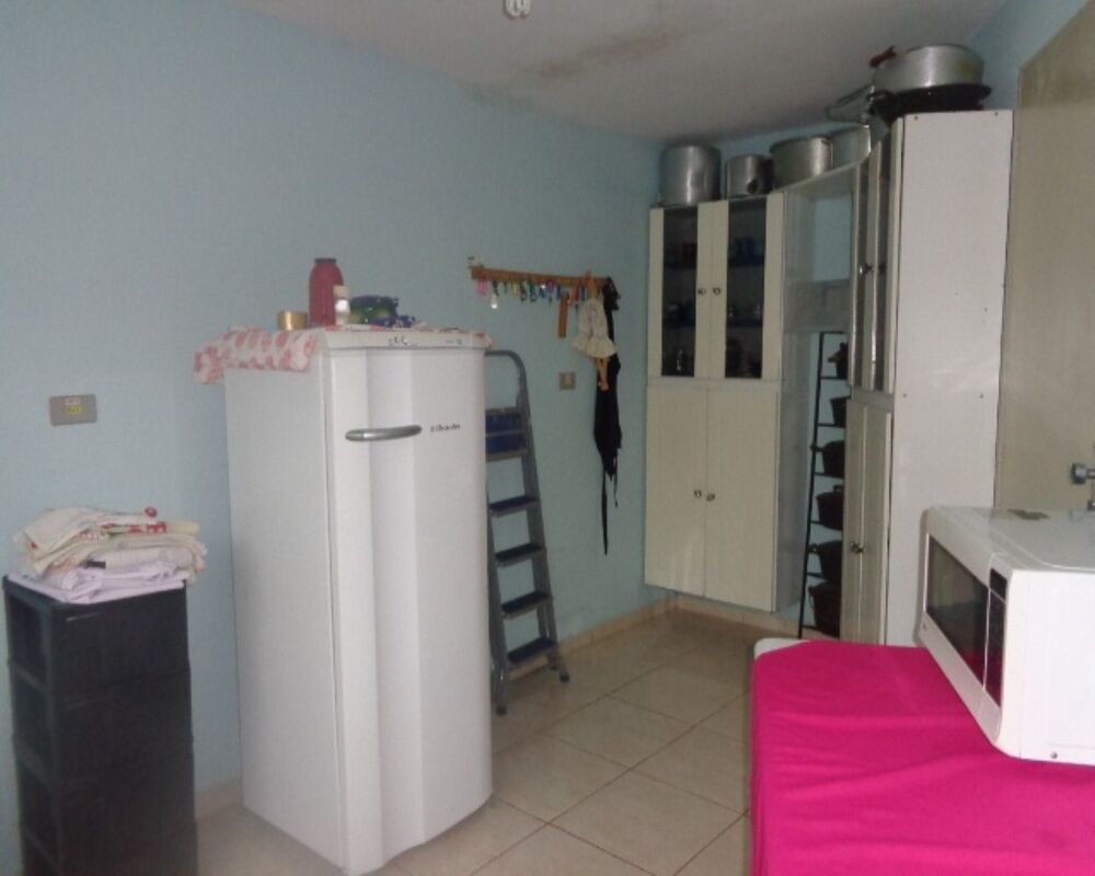 Chácara à venda com 2 quartos, 200m² - Foto 10