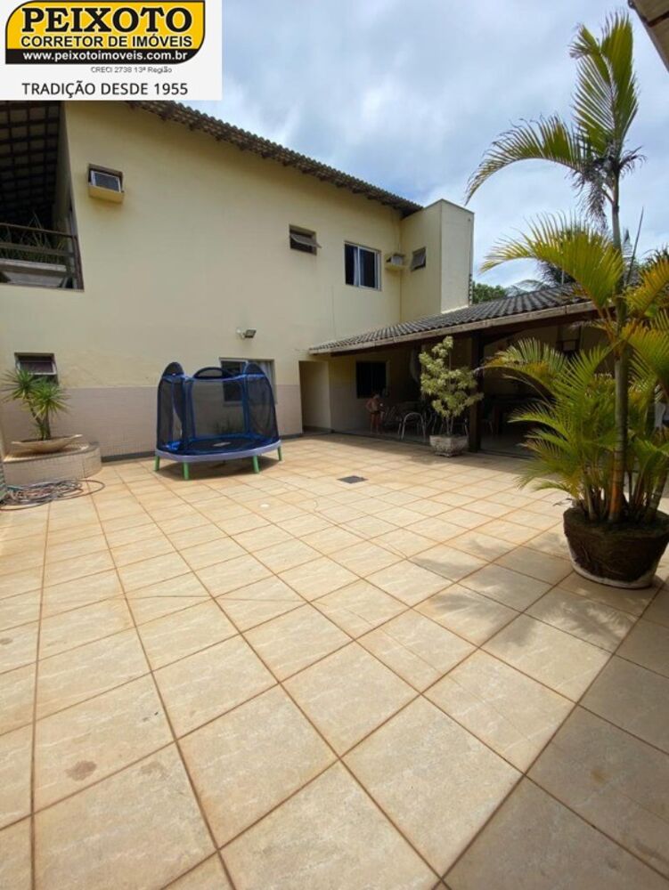 Casa à venda com 9 quartos, 260m² - Foto 1
