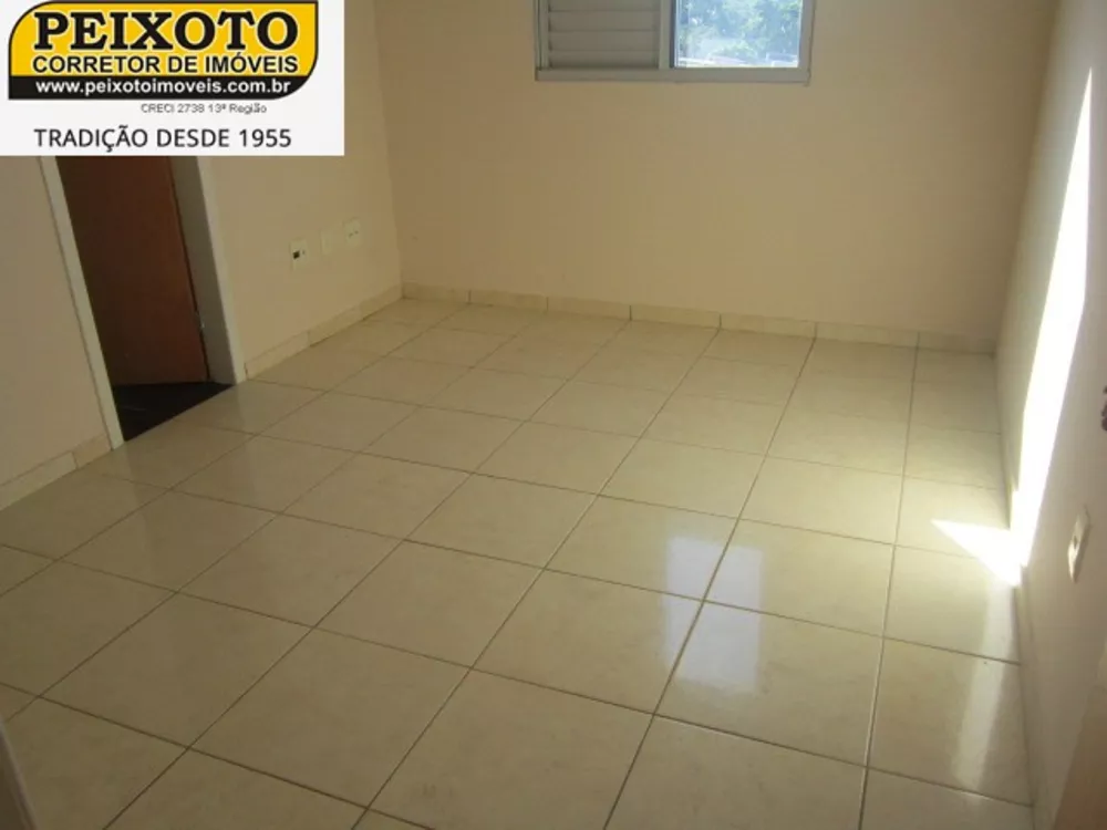 Apartamento à venda com 2 quartos, 86m² - Foto 3