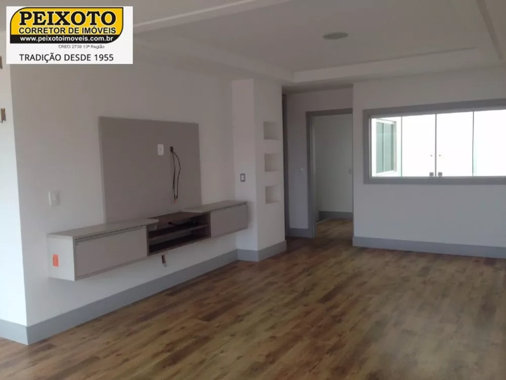 Casa à venda com 4 quartos, 390m² - Foto 5