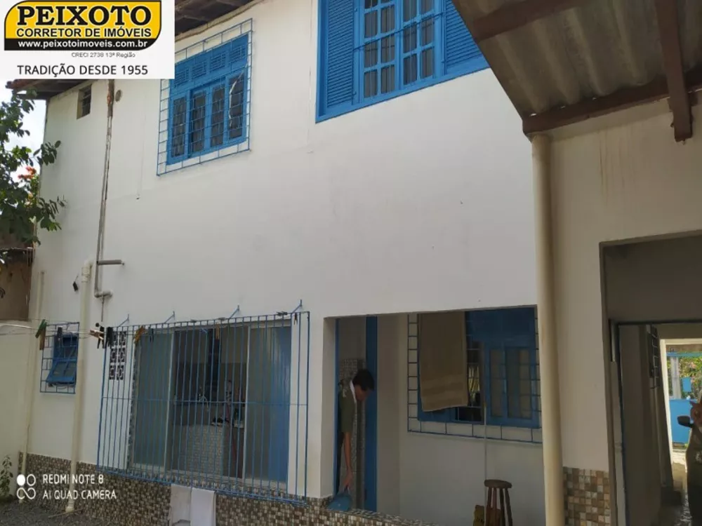 Casa à venda com 12 quartos, 360m² - Foto 1