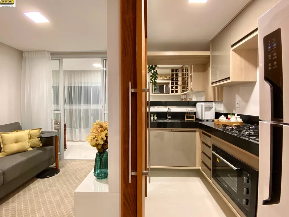 Apartamento à venda com 2 quartos, 65m² - Foto 4