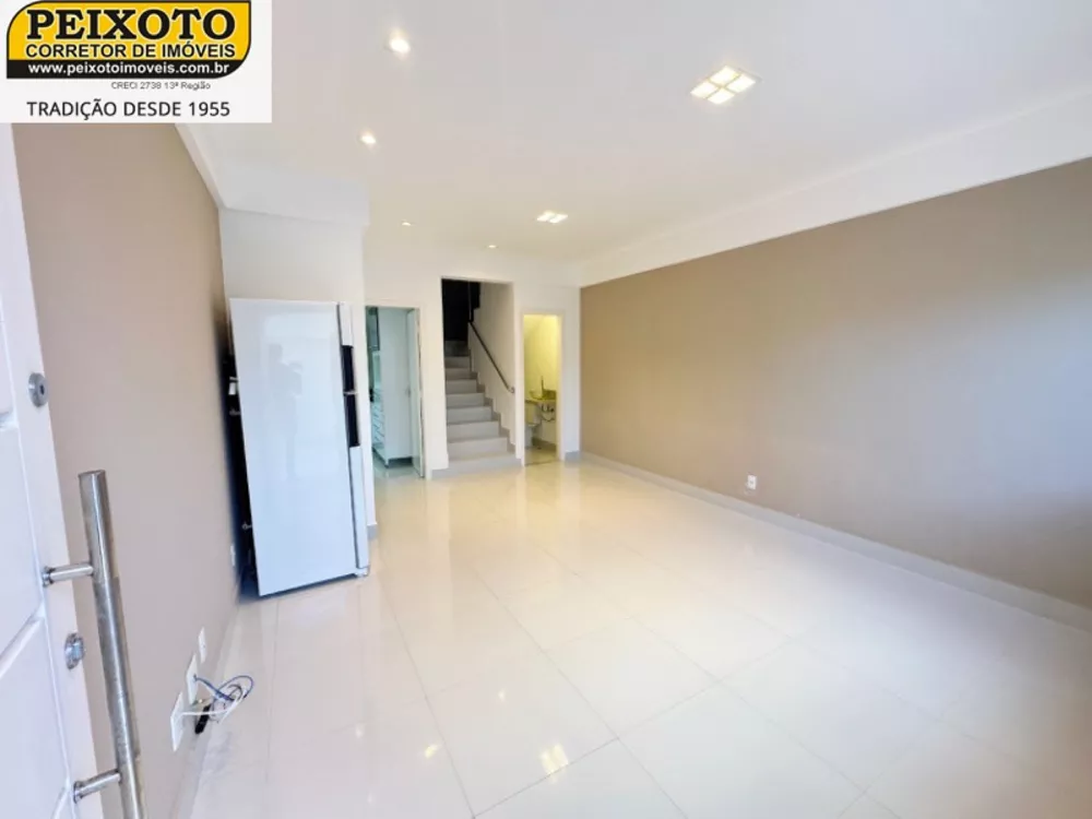 Casa à venda com 3 quartos, 120m² - Foto 3