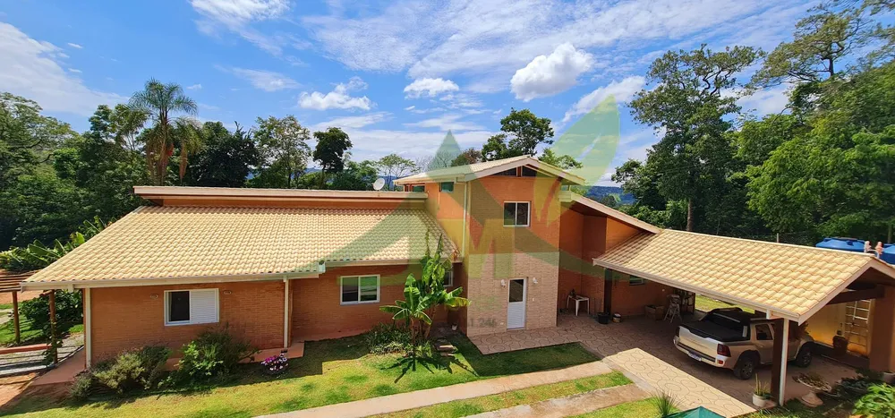 Chácara, 3 quartos, 4200 m² - Foto 1
