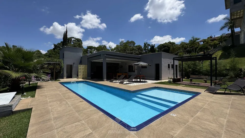 Chácara, 3 quartos, 2090 m² - Foto 1