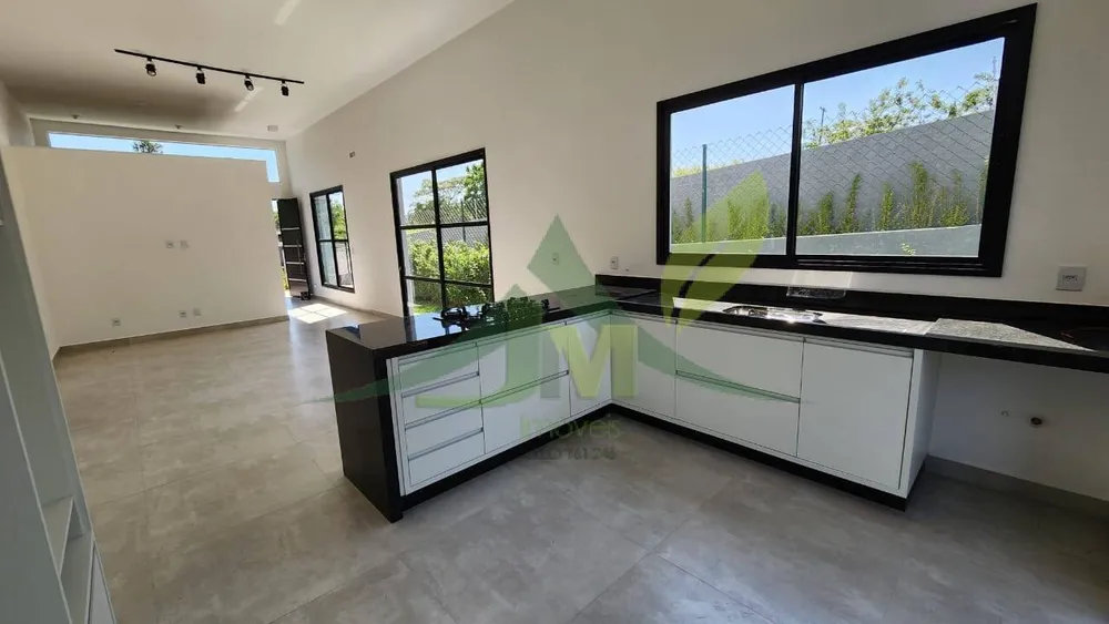 Casa, 3 quartos, 255 m² - Foto 1