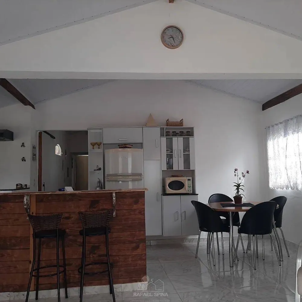 Chácara, 3 quartos, 640 m² - Foto 1