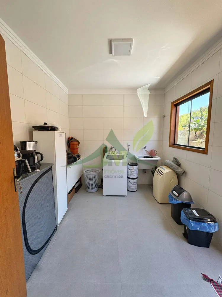 Chácara, 3 quartos, 1619 m² - Foto 4