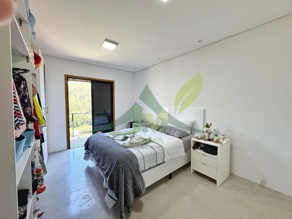 Chácara, 3 quartos, 1619 m² - Foto 2