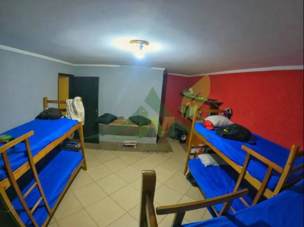 Chácara, 3 quartos, 1155 m² - Foto 1