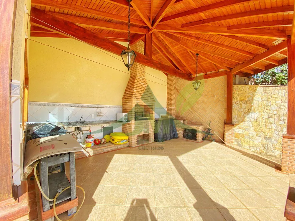 Chácara, 5 quartos, 2000 m² - Foto 1