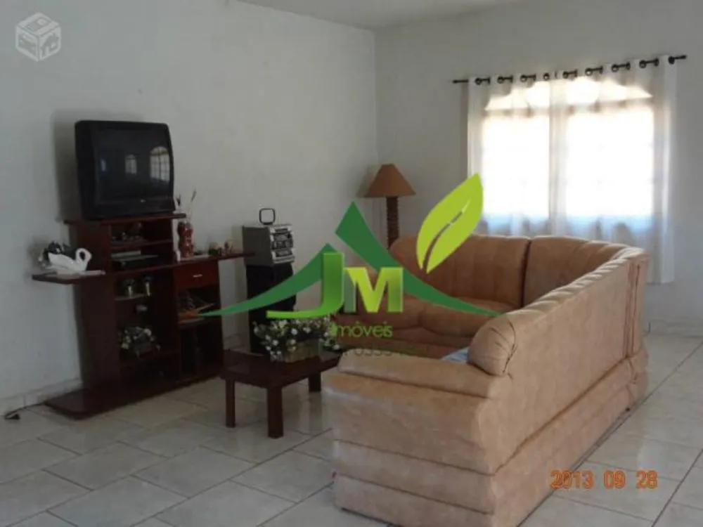 Chácara, 4 quartos, 1350 m² - Foto 1