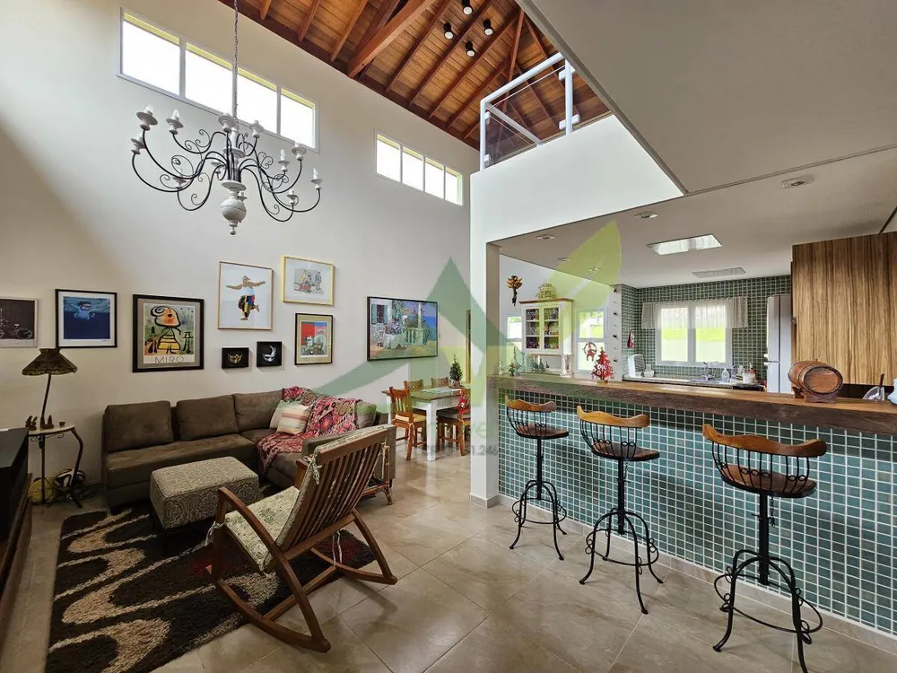 Chácara, 3 quartos, 1305 m² - Foto 2