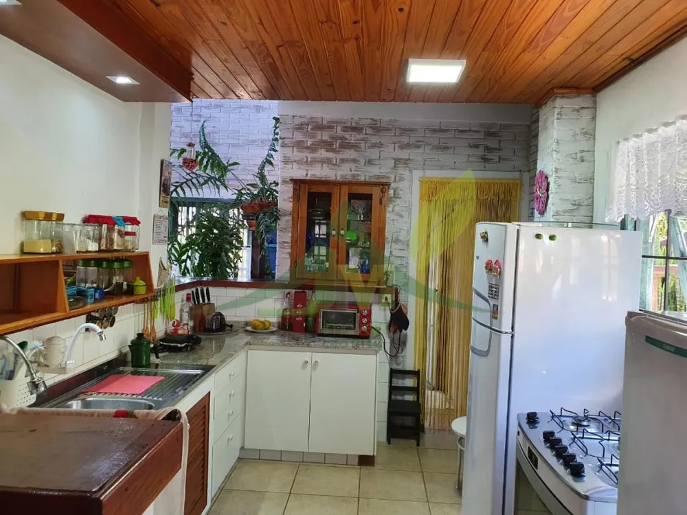 Sítio, 4 quartos, 1000 m² - Foto 5