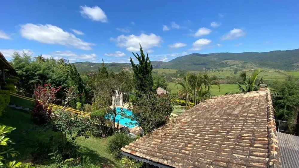 Chácara, 4 quartos, 2478 m² - Foto 1