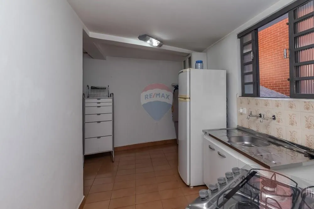 Casa, 3 quartos, 228 m² - Foto 2