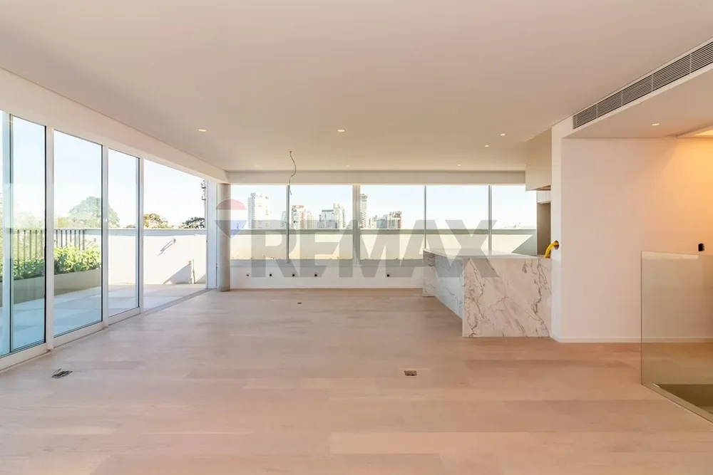 Apartamento, 3 quartos, 220 m² - Foto 2