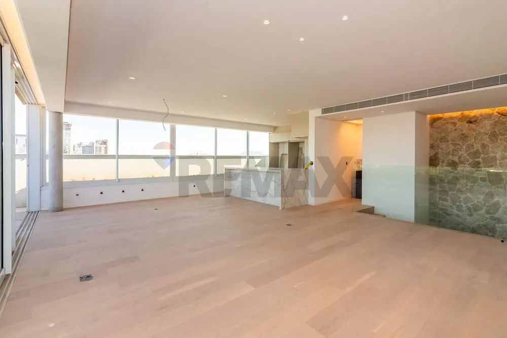 Apartamento, 3 quartos, 220 m² - Foto 1