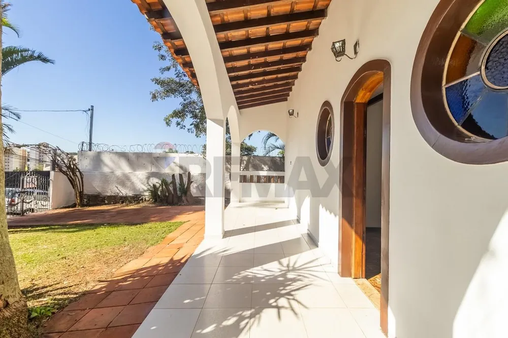Chácara, 3 quartos, 1120 m² - Foto 1